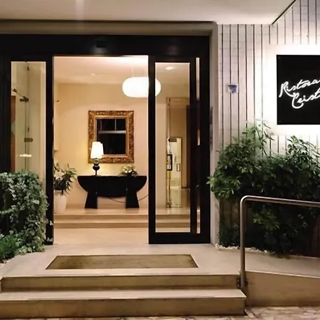 克里斯塔罗酒店 4* 朱利亚诺瓦