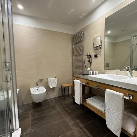 克里斯塔罗酒店 酒店 朱利亚诺瓦