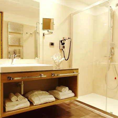 克里斯塔罗酒店