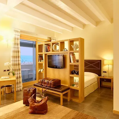 酒店 克里斯塔罗酒店 朱利亚诺瓦